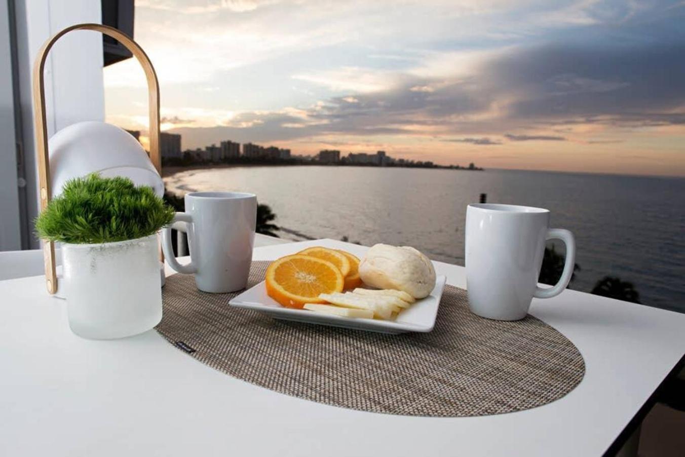 Pr Rentals Beach Front Penthouse A 604 San Juan Esterno foto